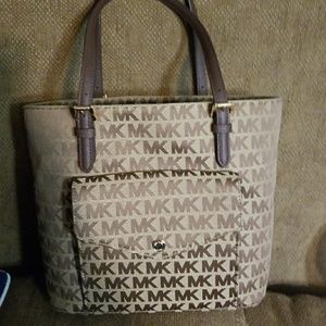 NWOT Michael Kors bag